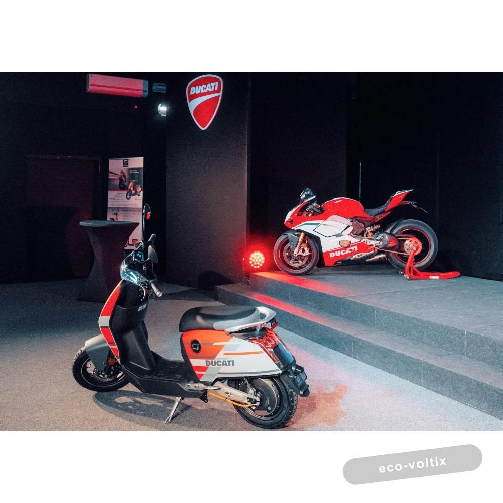 Электроскутер Super Soco Cux Ducati